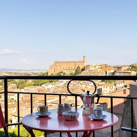 Historic Center Stylish Flat With Balcony! Sienne