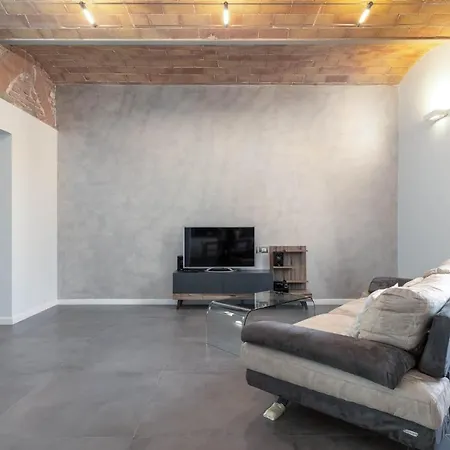 Historic Center Stylish Flat With Balcony! Apartment *
