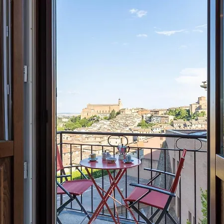 Historic Center Stylish Flat With Balcony! Apartment