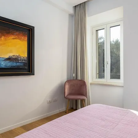 Historic Center Stylish Flat With Balcony! Apartment Siena